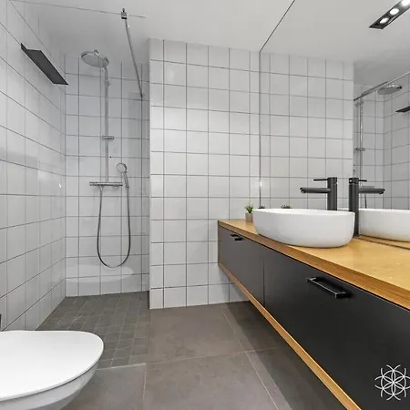 Cozy 1br Apartm Near Kadriorg With Balcony And Parking Apartamento